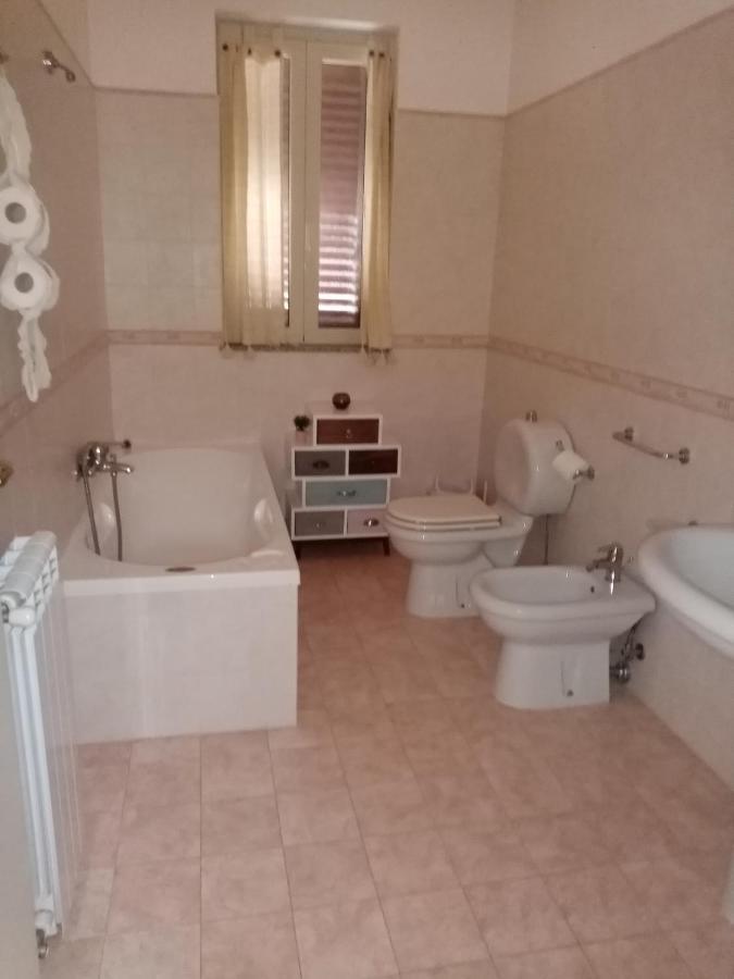 פקינו Appartamento Mariella Via Lipari N 8 מראה חיצוני תמונה
