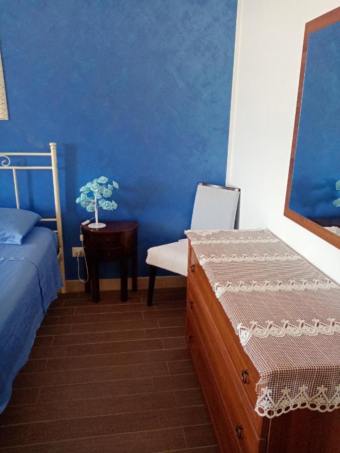 פקינו Appartamento Mariella Via Lipari N 8 מראה חיצוני תמונה